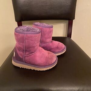 Girls toddler Uggs size 9 purple